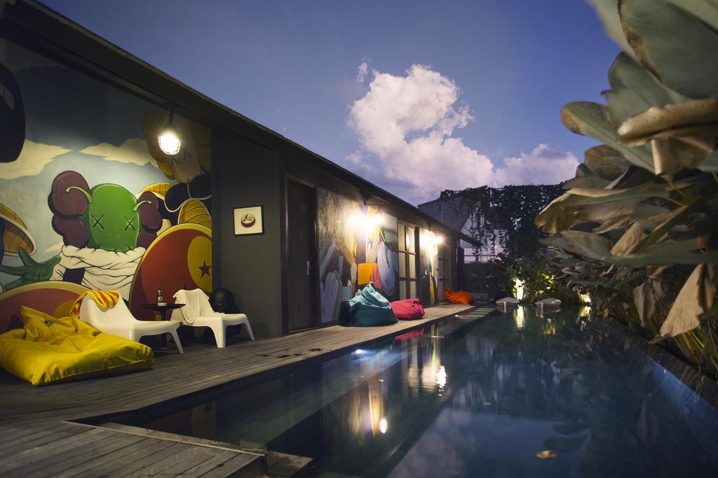 M Boutique Hostel Seminyak  Ngoại thất bức ảnh