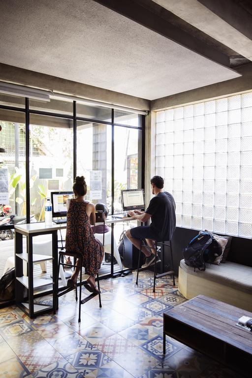 M Boutique Hostel Seminyak  Ngoại thất bức ảnh