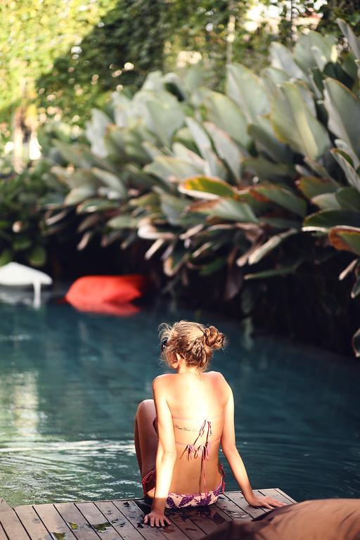 M Boutique Hostel Seminyak  Ngoại thất bức ảnh