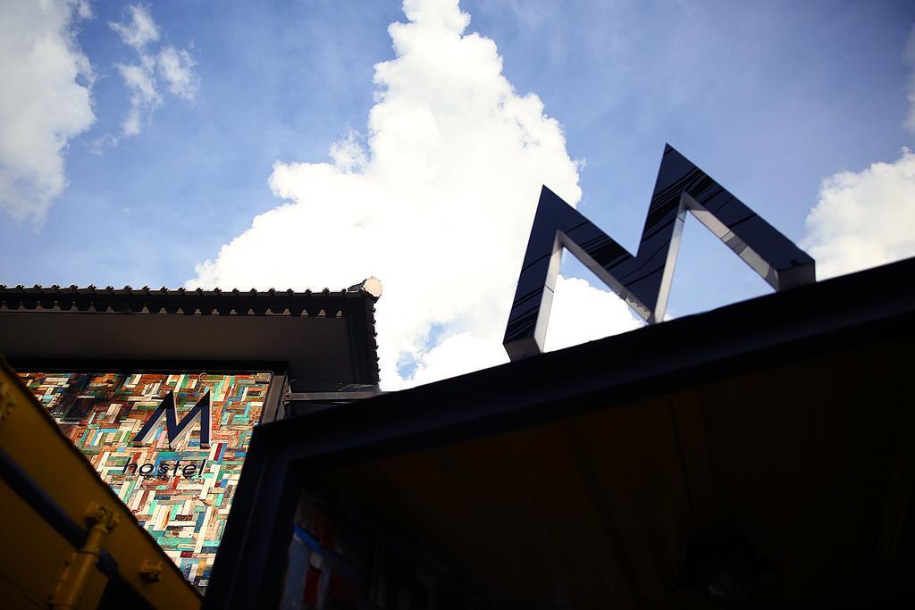 M Boutique Hostel Seminyak  Ngoại thất bức ảnh