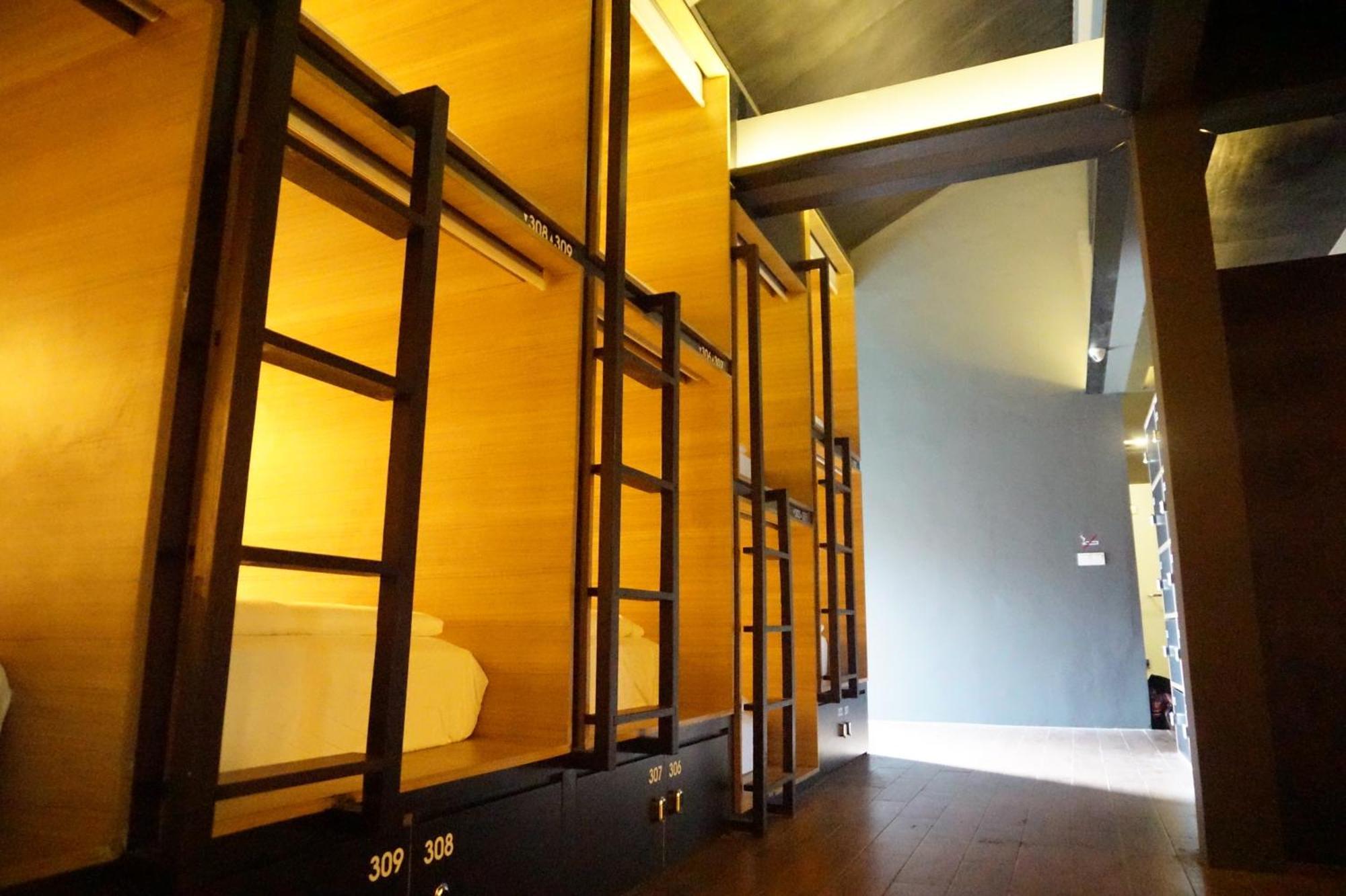 M Boutique Hostel Seminyak  Ngoại thất bức ảnh
